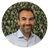Mockup for headshot - Signature HubSpot